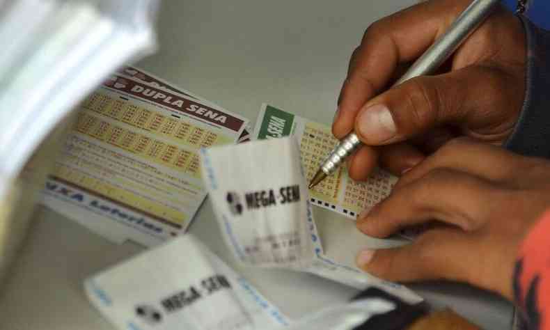 Sorteio das Loterias Caixa acontecem todos os dias com prmios milionrios na disputa(foto: Reproduo/Agncia Brasil)