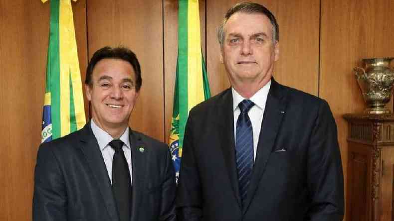Presidente do Patriota Adilson Barroso e presidente Jair Bolsonaro; partido mudou de nome em 2018 a pedido do ento deputado federal, diz Barroso