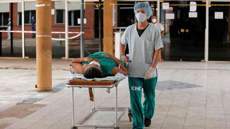 Diversos hospitais esto com 100% de lotao(foto: Reuters)