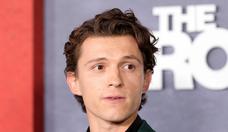 Tom Holland esclarece pausa na carreira e desmente relao com crticas