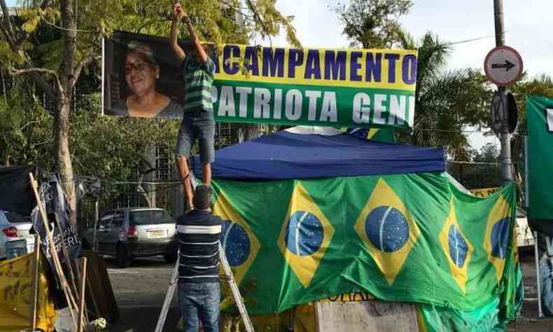 O acampamento de bolsonarista em frente a um quartel em So Paulo continua e ganhou o nome de Geni(foto: Felipe Pereira)