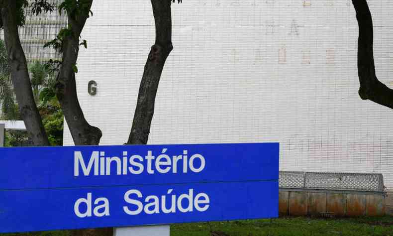 Placa azul escrito 'Ministrio da Sade'