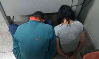 Casal suspeito de cometer assaltos deixava duas crianas sozinhas em casa(foto: PM/Divulgao)
