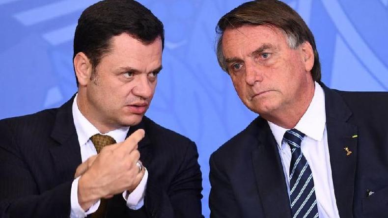 Torres foi ministro da Justiça e Segurança Pública de Bolsonaro(foto: Getty Images) Anderson Torres conversa com Jair Bolsonaro