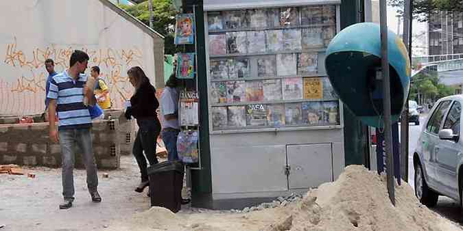 Areia impede acesso das pessoas a orelho na Raja Gabglia(foto: Beto Novaes/EM/D.A Press)