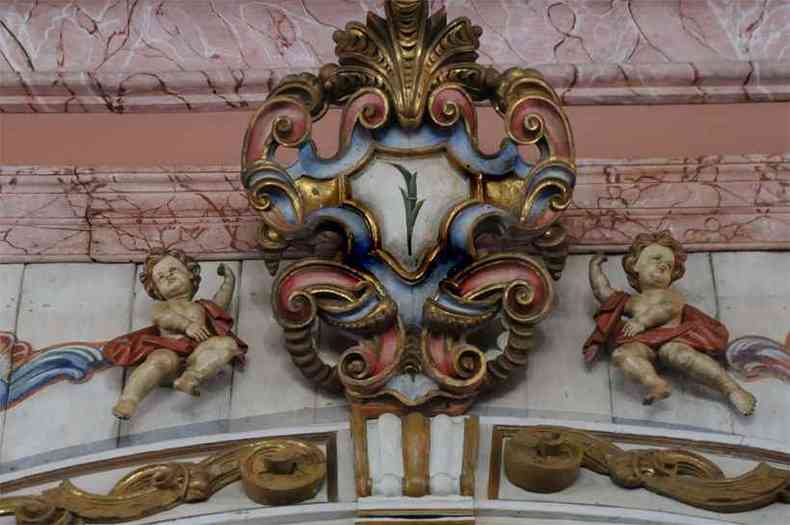 Anjos barrocos que foram roubados e recuperados voltaram para o Santurio de Santa Luzia (foto: Beto Novaes/EM/DA Press)