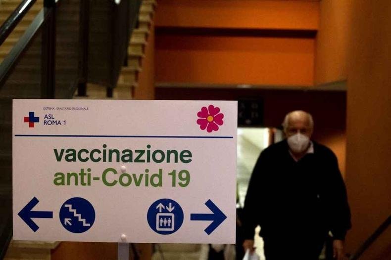 Itália é um dos países mais atingidos pela pandemia da COVID-19(foto: Tiziana FABI / AFP) Itália é um dos países mais atingidos pela pandemia da COVID-19(foto: Tiziana FABI / AFP)