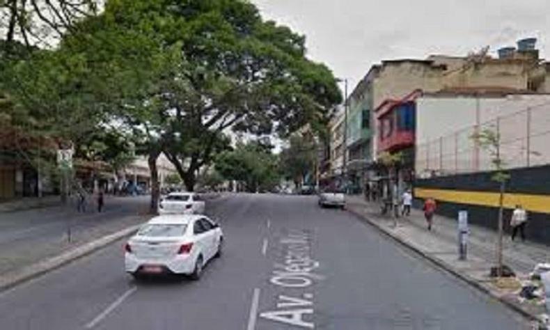 Hotéis da Avenida Olegário Maciel são usados, segundo a PM, como centros de distribuição de drogas(foto: EM/D. A. Press) Hotéis da Avenida Olegário Maciel são usados, segundo a PM, como centros de distribuição de drogas