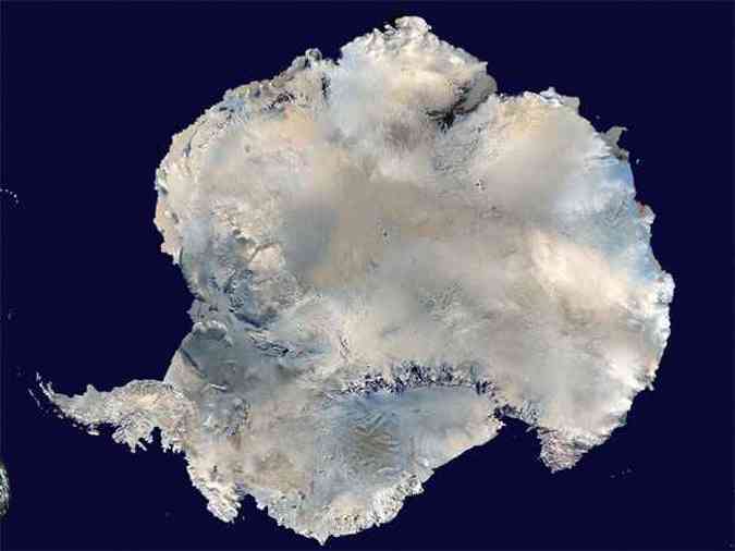 Viso de satlite mostra toda a regio da Antrtida(foto: REUTERS/NASA/Handout )