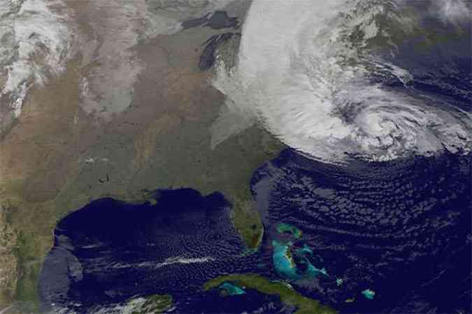(foto: REUTERS/NASA/NOAA/GOES Project/Handout )