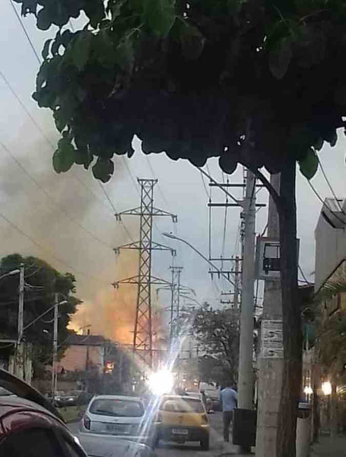 Defeito em uma subestao da Cemig provocou incndio no Bairro PlanaltoReproduo/Whatsapp