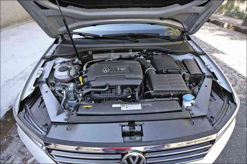 Motor 2.0 turbo proporciona bom desempenho ao sed(foto: Edsio Ferreira/em/d.a Press)