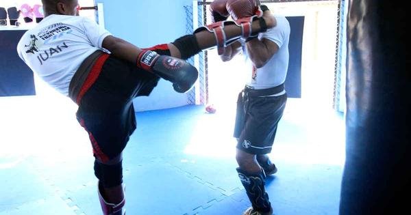 キックボクシングはパンチやキックだけではありません – Sade