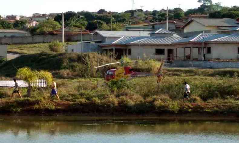 Bombeiros realizaram buscas pelo adolescente com duas viaturas e um helicptero(foto: Corpo de Bombeiros/Divulgao)