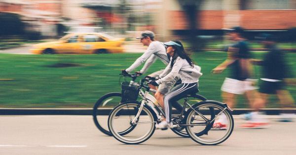  Mulher pede indenização à empresa ao cair de bicicleta saindo do trabalho 