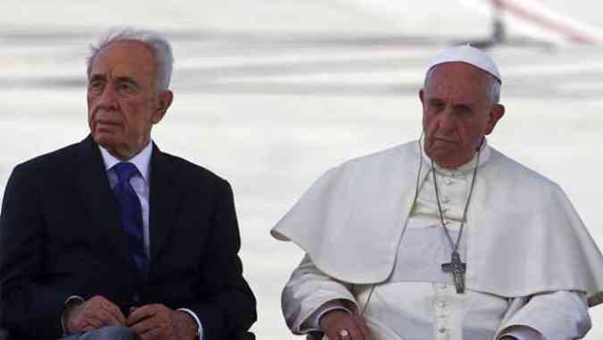 Shimon Peres, presidente de Israel, durante encontro com papa Francisco(foto: David Buimovitch / AFP)