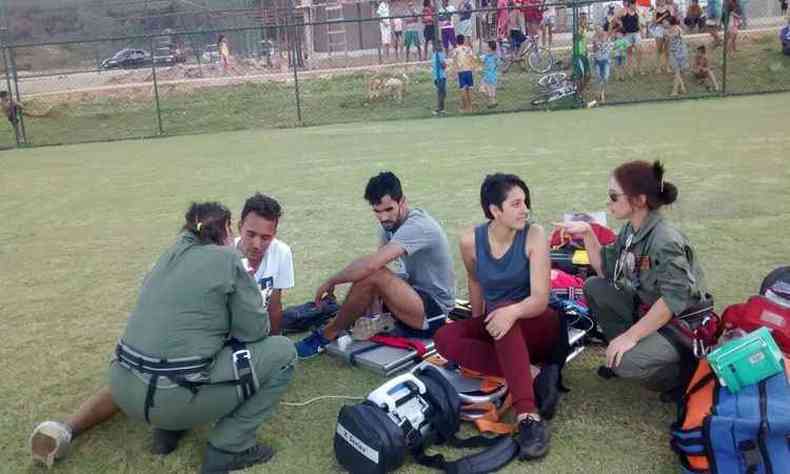 Grupo ficou perdido na Serra do Caraa, neste domingo(foto: Corpo de Bombeiros/Divulgao)