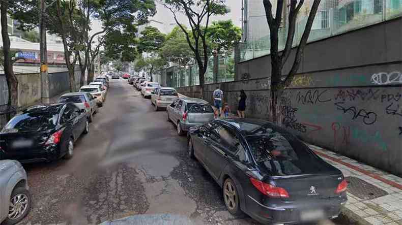 Rua no Bairro Buritis onde viviam com cinco filhos o promotor e a sua mulher que morreu(foto: Reprodução/ Google Street View)