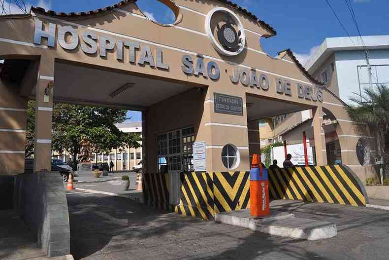 O hospital mantm a informao de que familiares relataram que o paciente apresentou sintomas da Covid-19 (foto: Divulgao/CSSJD)