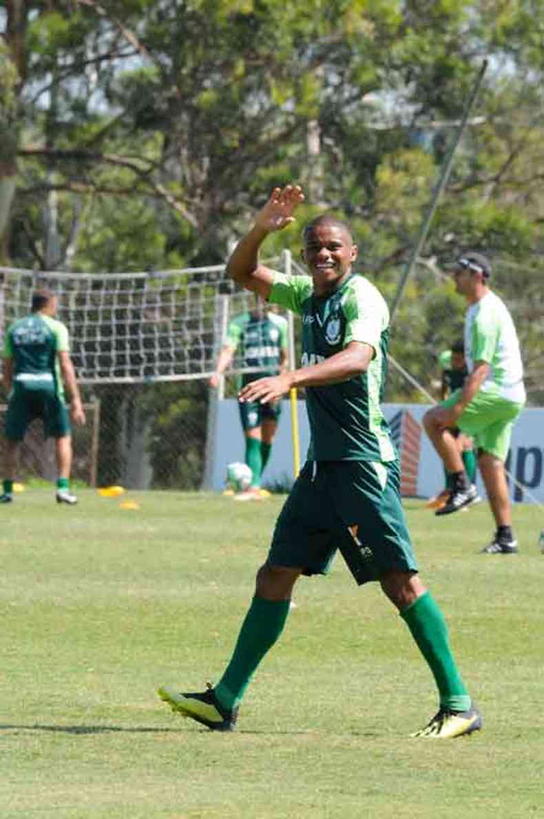 Volante Juninho foi o segundo jogador que mais atuou pelo Amrica em 2018, com 41 partidas(foto: Paulo Filgueiras/EM/D.A Press)