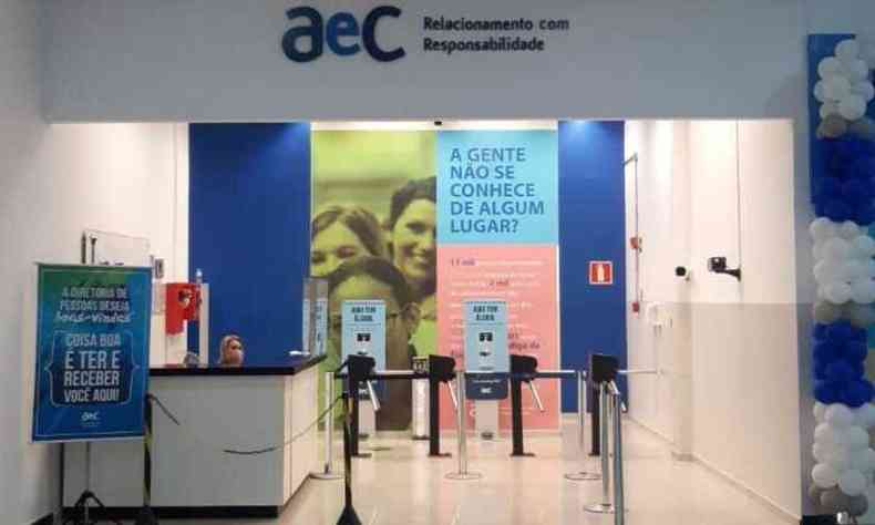 AeC abre 400 vagas de emprego para atendente de telemarketing