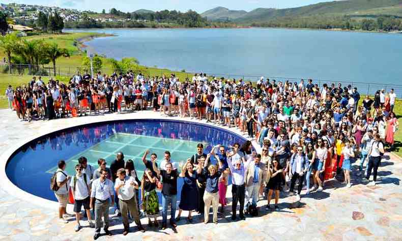 Os 439 estudantes estrangeiros que vieram a BH fazer mestrado na Skema Business School, na sede da instituio, na Lagoa dos Ingleses(foto: Vnia Coimbra/Divulgao)