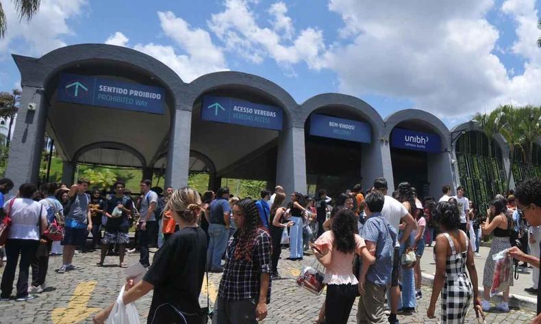 Imagem de uma faculdade de Belo Horizonte que recebeu candidatos para a prova do Enem