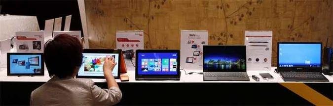 A isenção de PIS/Cofins integrava o Programa de Inclusão Digital, criado para ampliar a produção nacional de equipamentos de informática em 2005.(foto: REUTERS/Bobby Yip ) A isenção de PIS/Cofins integrava o Programa de Inclusão Digital, criado para ampliar a produção nacional de equipamentos de informática em 2005.(foto: REUTERS/Bobby Yip )