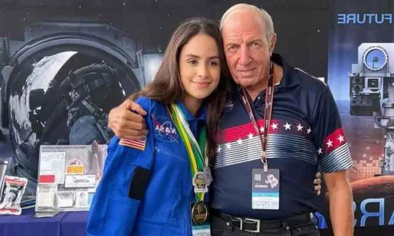 Laysa Peixoto e o embaixador da Nasa, Gabe Gabrielle: 'Sinto que estou chegando mais próxima do infinito' (foto: fotos: Arquivo pessoal) Laysa Peixoto e o embaixador da Nasa, Gabe Gabrielle