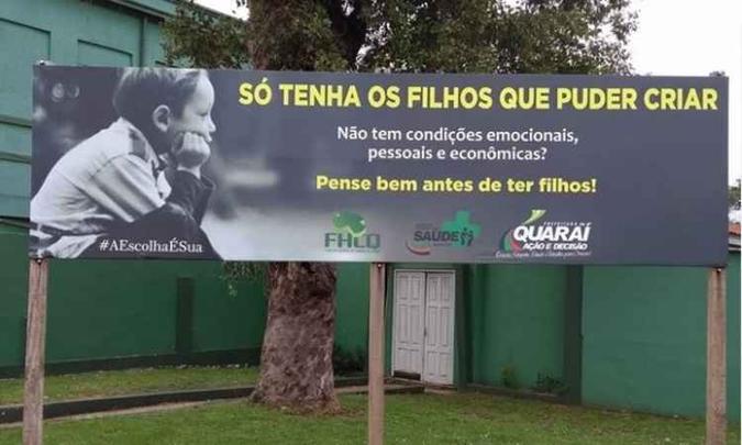 O slogan chamou a atenção dos internautas, que polemizaram a 'orientação' da prefeitura(foto: Reprodução) O slogan chamou a atenção dos internautas, que polemizaram a 'orientação' da prefeitura(foto: Reprodução)