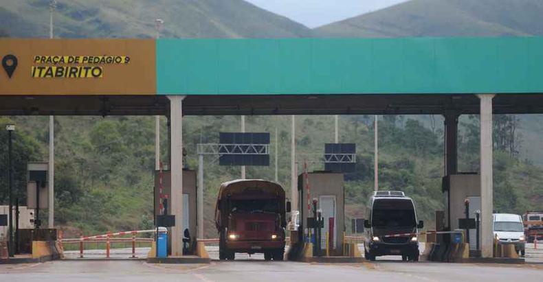 Posto de pedágio da Via-040, concessionária que no ano passado devolveu trecho de Juiz de Fora a Brasília por enfrentar crise financeira (foto: Leandro Couri/EM/D.A Press - 19/2/18) Posto de pedágio da Via-040, concessionária que no ano passado devolveu trecho de Juiz de Fora a Brasília por enfrentar crise financeira (foto: Leandro Couri/EM/D.A Press - 19/2/18)