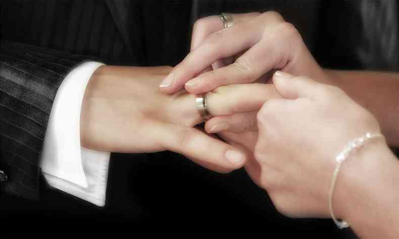 Anteriormente, menores de 16 anos poderiam se casar se tivessem a autorizao dos pais(foto: Pixabay)