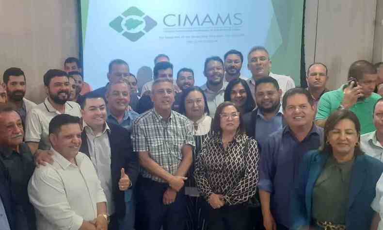 O encontro de Braga Netto com os prefeitos foi realizado na sede do Consórcio Multifinalitário dos Municípios da Área Mineira da Sudene (Cimams)
