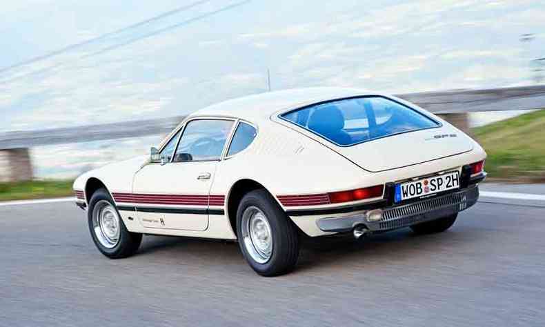 O SP2 foi fabricado de 1972 a 1976, em um total de 11 mil unidades produzidas(foto: Volkswagen/Divulgao)