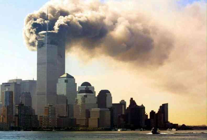 O ataque s Torres Gmeas, em Noca York, no dia 11 de setembro de 2001, deixou cerca de 3 mil mortos e mais de 6 mil feridos