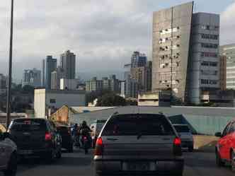 Capital amanheceu com cu nublado nesta sexta. Temperatura mnima foi de 17 graus(foto: Paulo Filgueiras/EM/DA Press)