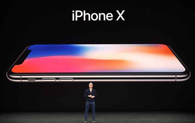 O novo dispositivo de luxo estará disponível no dia 3 de novembro por um preço inicial de US$ 999(foto: JUSTIN SULLIVAN/ AFP) O novo dispositivo de luxo estará disponível no dia 3 de novembro por um preço inicial de US$ 999(foto: JUSTIN SULLIVAN/ AFP)