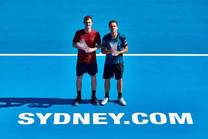 Jamie Murray e Bruno Soares festejaram o bicampeonato, mas j mudaram o foco para o Australian Open(foto: Brett Hemming/Getty Images/Divulgao)