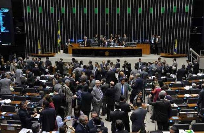 C�mara ter� mais sess�es noturnas neste m�s e em dezembro para votar mat�rias pol�micas(foto: Luis Macedo/Ag�ncia C�mara)