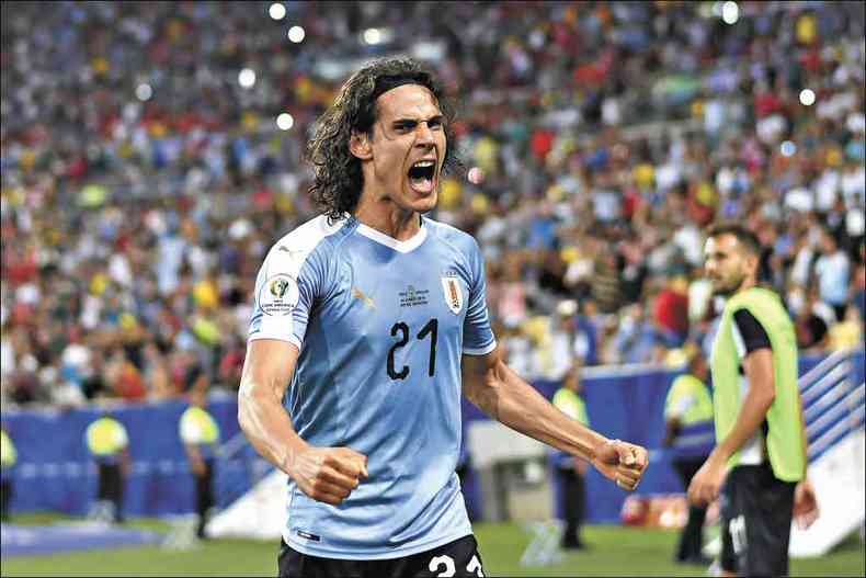 Atacante do PSG mostrou seu faro de artilheiro e fez o gol uruguaio aos 36min do segundo tempo(foto: Mauro Pimentel/AFP)