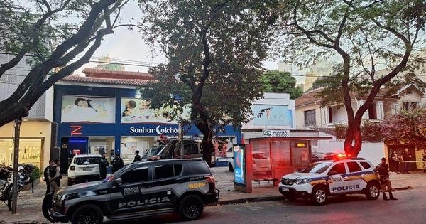  Suspeita de bomba mobiliza policiais do BOPE na região da Savassi, em BH 