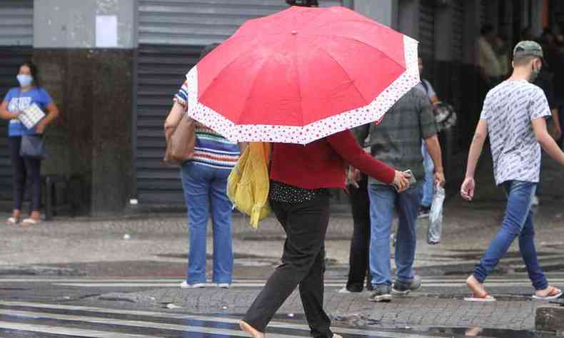 Alertas de chuva so enviados por SMS(foto: Edesio Ferreira/EM/D.A. Press)