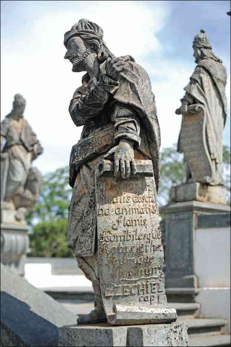 Escultura em pedra-sabo do profeta Ezechiel, na histrica Congonhas(foto: Paulo Filgueiras/EM/D.A Press)