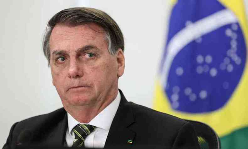 Jair Bolsonaro assinou o decreto na manh desta quinta-feira (7)(foto: Marcos Corra/ PR)