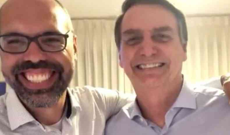 Blogueiro bolsonarista, Allan dos Santos, lamenta recuo do presidente Jair Bolsonaro 