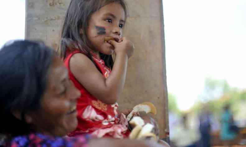 Criana indgena na comunidade kaiow em Dourados, no Mato Grosso do Sul