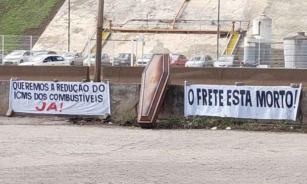 Tanqueiros de Minas fazem paralisação nesta quinta-feira na Grande BH - Economia - Estado de Minas