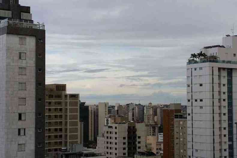 O incio da semana tambm dever ser chuvoso em Belo Horizonte(foto: Paulo Filgueiras/EM/D.A press)