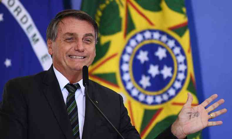 Ainda sem partido, Bolsonaro aparece na frente em pesquisas sobre as eleies presidenciais de 2022(foto: Evaristo S/AFP)