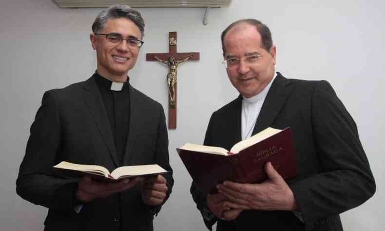 Padre Luis Henrique Eloy Silva e o Arcebispo Metropolitano de Belo Horizonte, dom Walmor Oliveira de Azevedo.